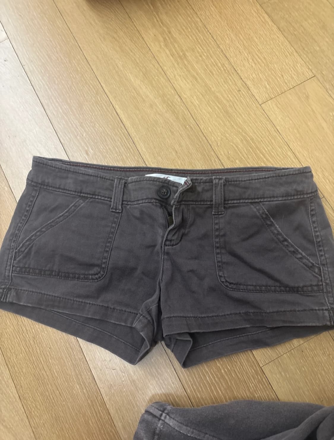 홀리스터 빈티지브라운 로우라이즈 반바지 상품이미지2