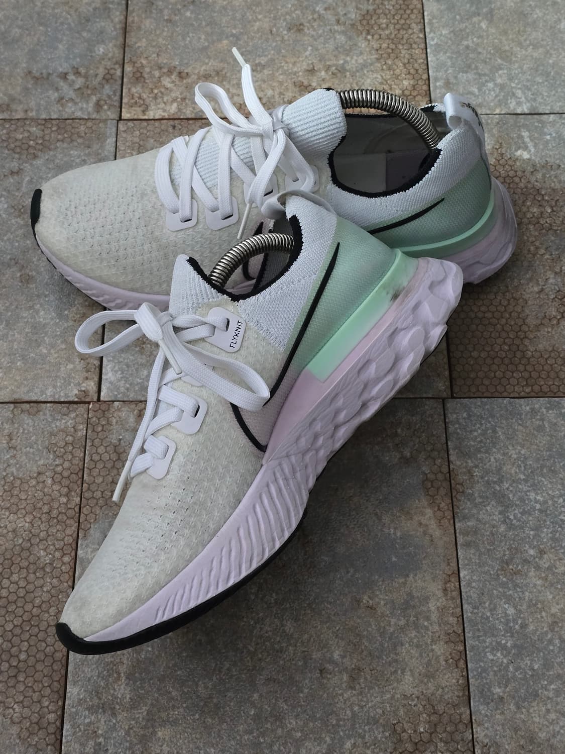 (250)나이키 리액트 인피니티 런 플라이니트 상품이미지5