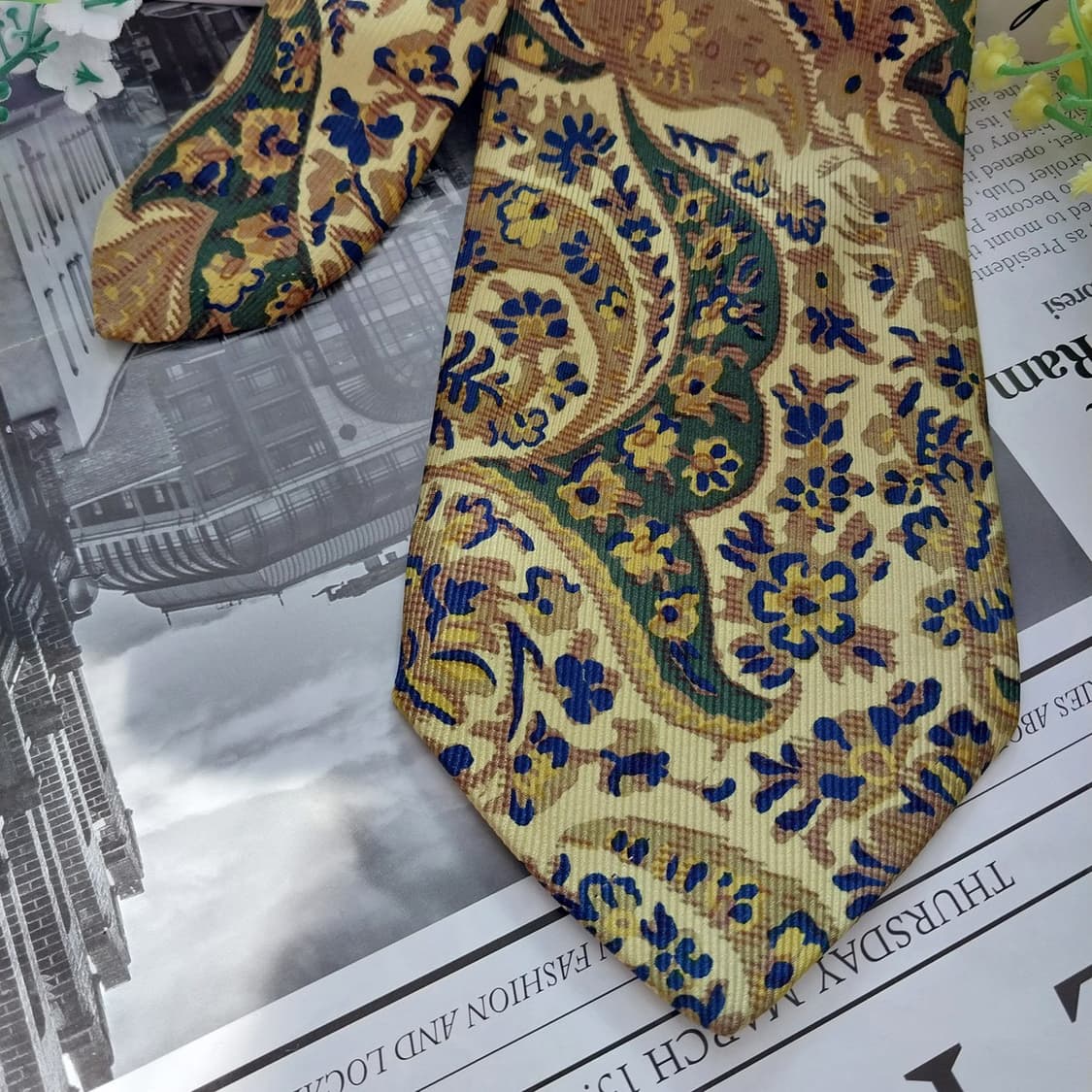 세루티 실크 골드 플라워 아트워크 넥타이 9.1cm A등급 K1368
 상품이미지5