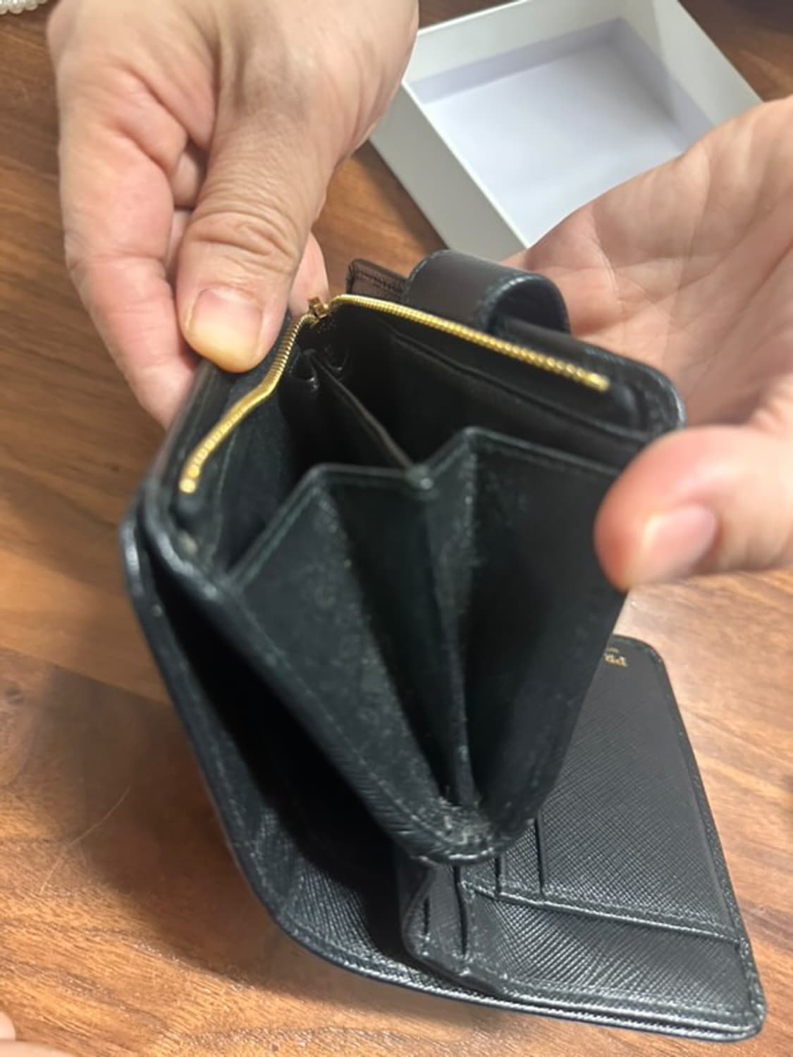 프라다 사파아노 여성용 반지갑 팝니다 상품이미지6