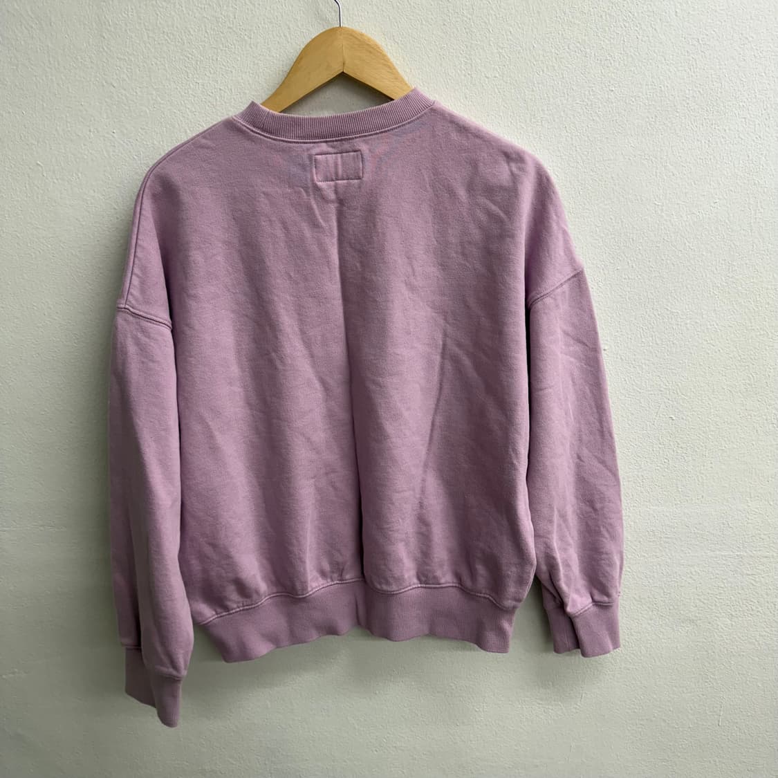 키르시 체리 자수 맨투맨 라벤더 1 상품이미지3