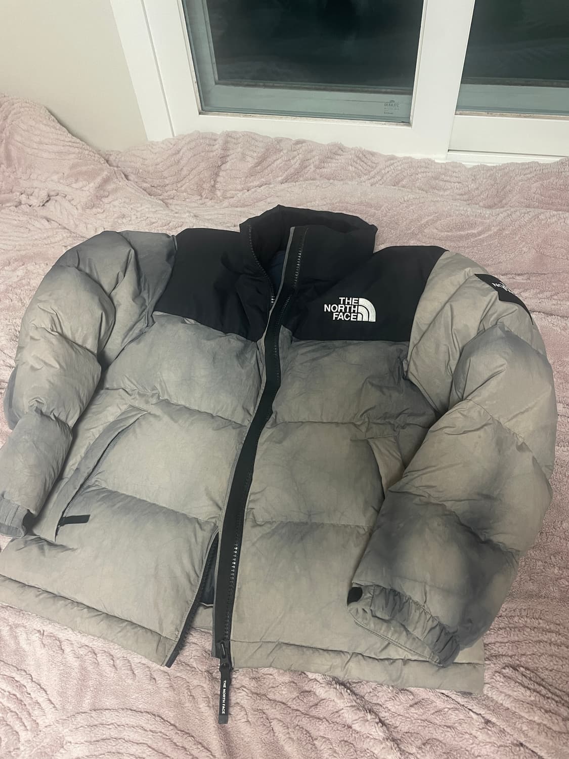 노스페이스 다잉 눕시 다운 에코 그레이 패딩 L 상품이미지1