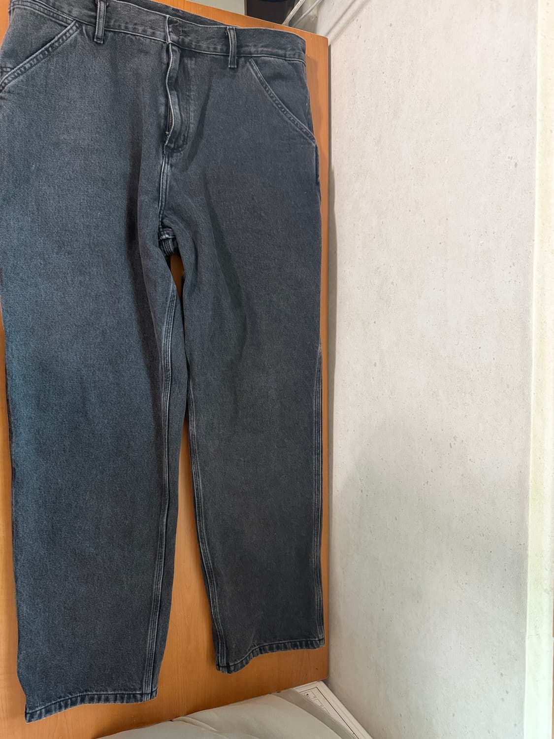 칼하트 WIP 싱글 니 팬츠 스미스 블랙 스톤 워시드 상품이미지1