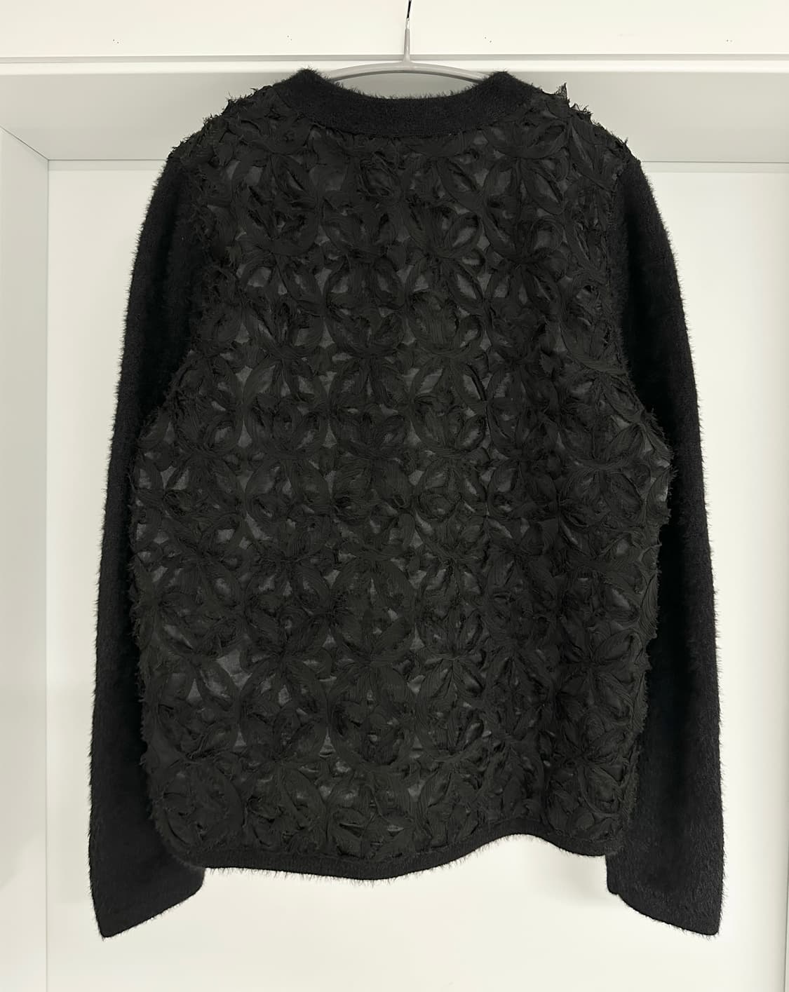 [다니엘에스떼] 여성 블랙 아플리케 가디건 상품이미지2