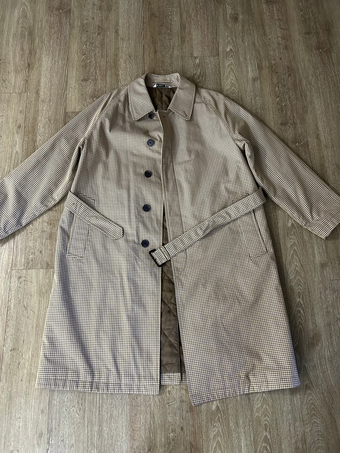 유니클로 JW앤더슨 패디드트렌치코트 상품이미지2