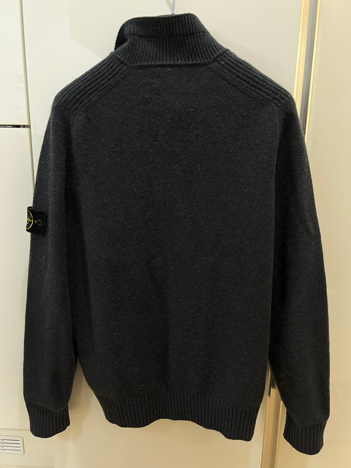 스톤아일랜드 반집업니트 차콜 L 상품이미지2