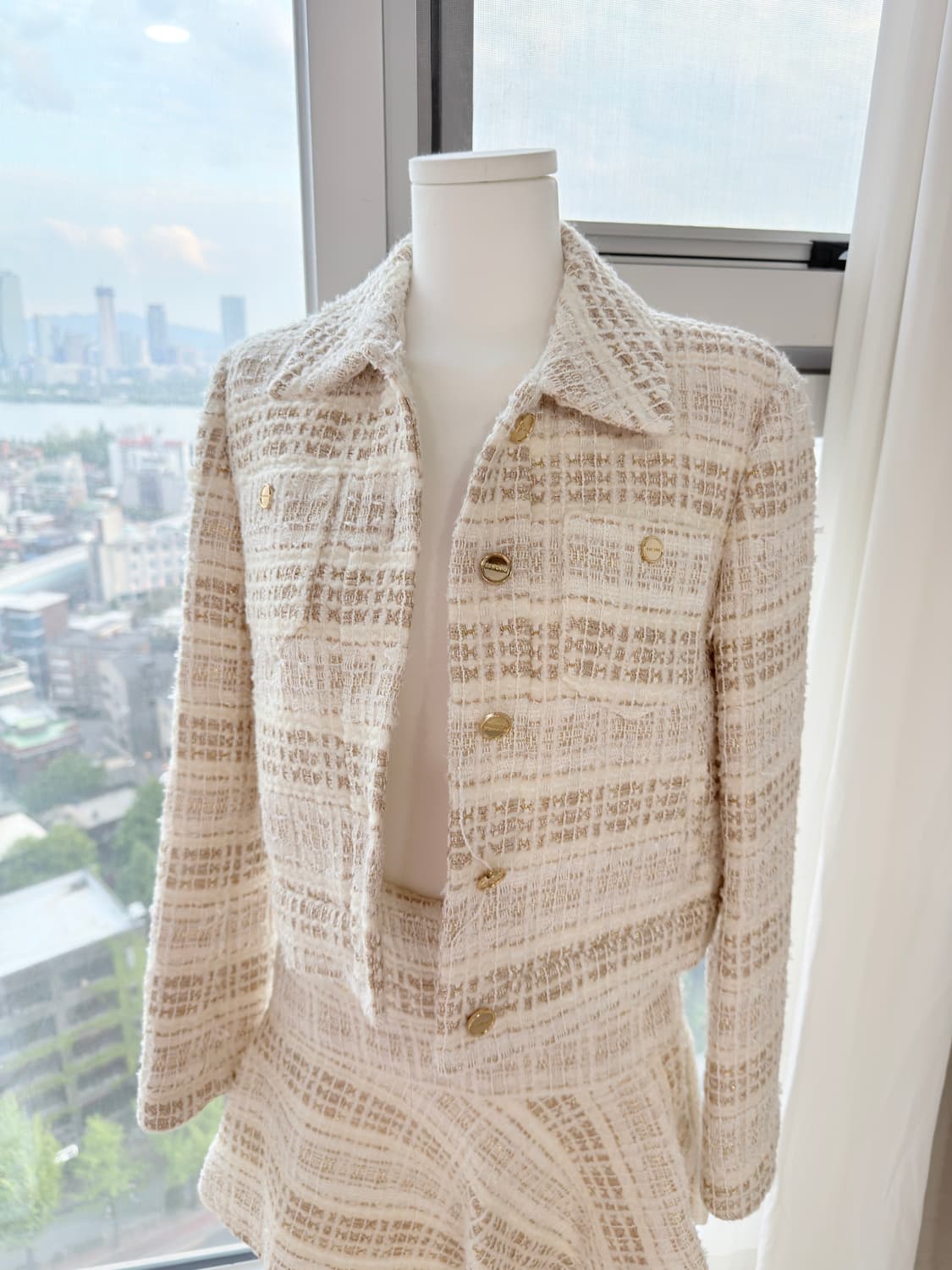 산드로 골드 트위드 셋업 투피스 상품이미지4