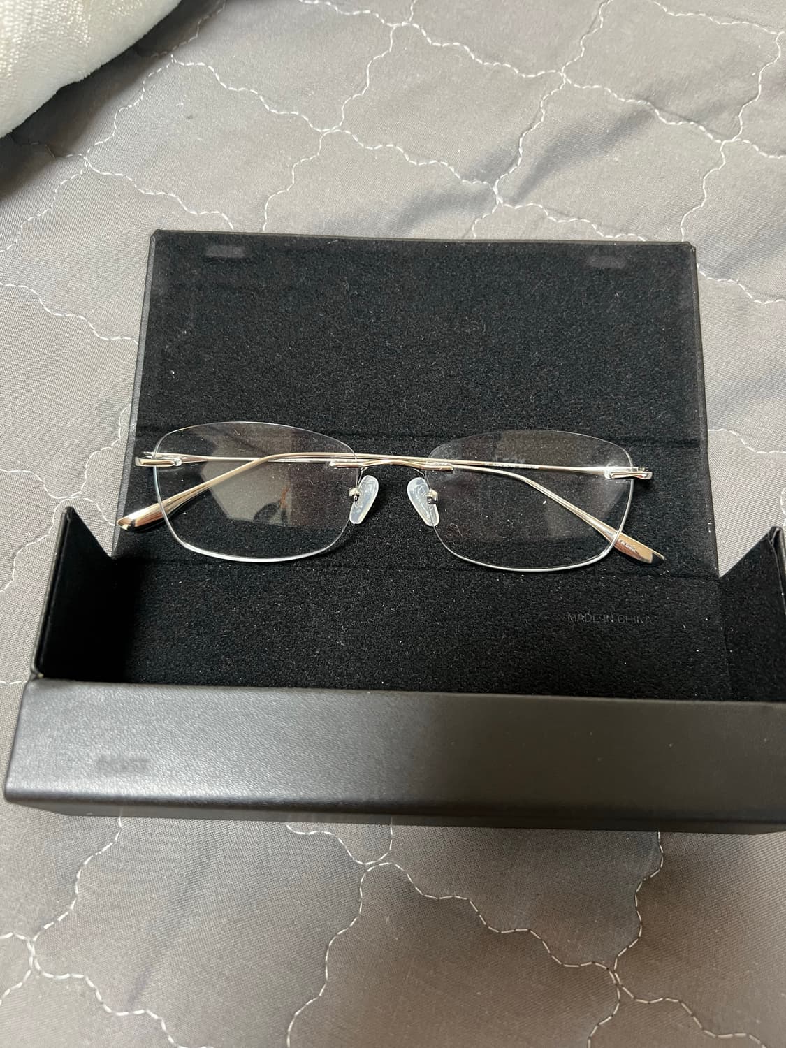 [OS]한글 안경 블루라이트 실버 티탄 스퀘어 무테 상품이미지3