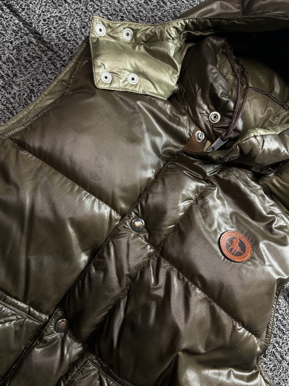 폴로 랄프로렌 가죽패치로고 글로시 다운 푸퍼 베스트 3624 상품이미지5