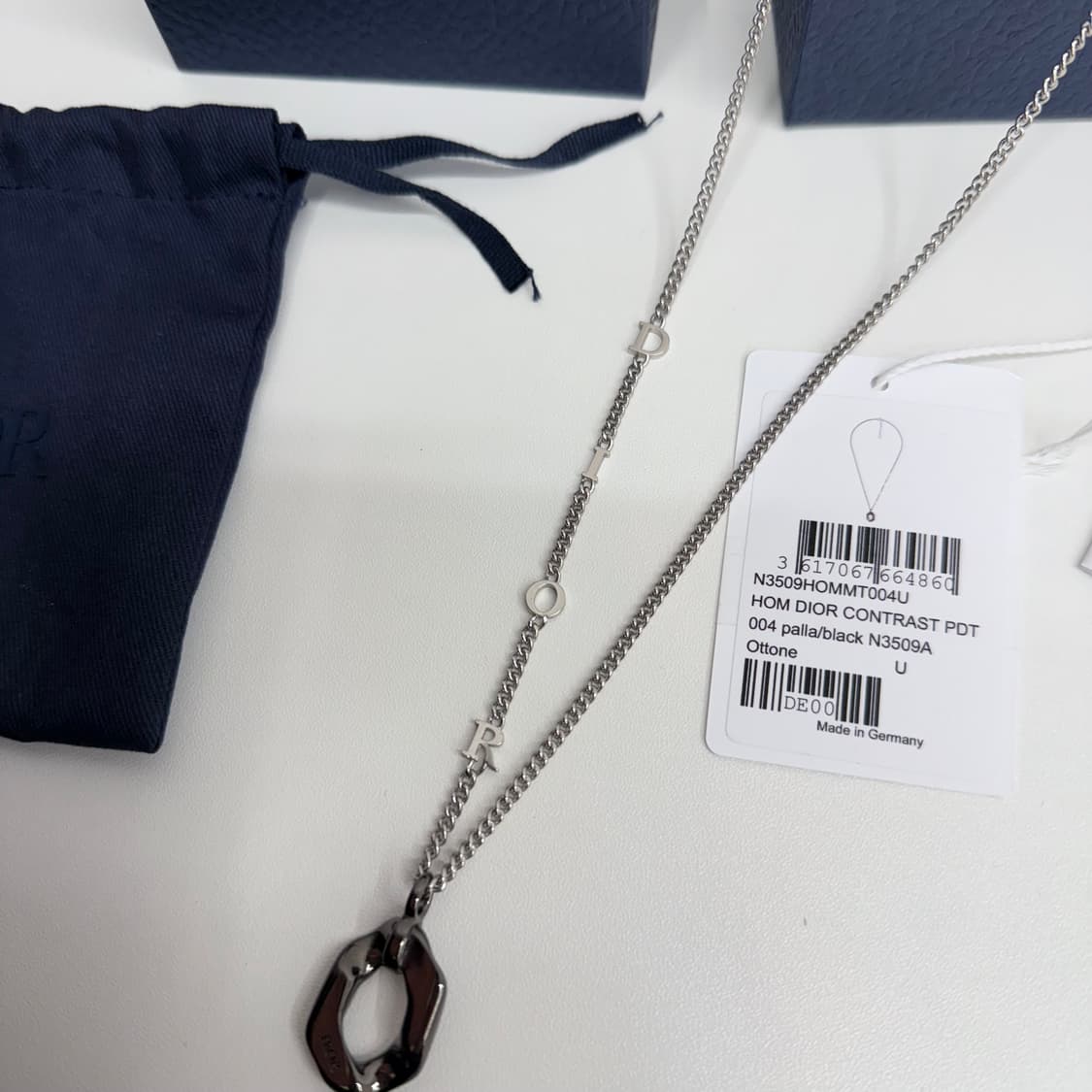 [1회 착용] 25년 디올 콘트라스트 펜던트 목걸이 상품이미지5