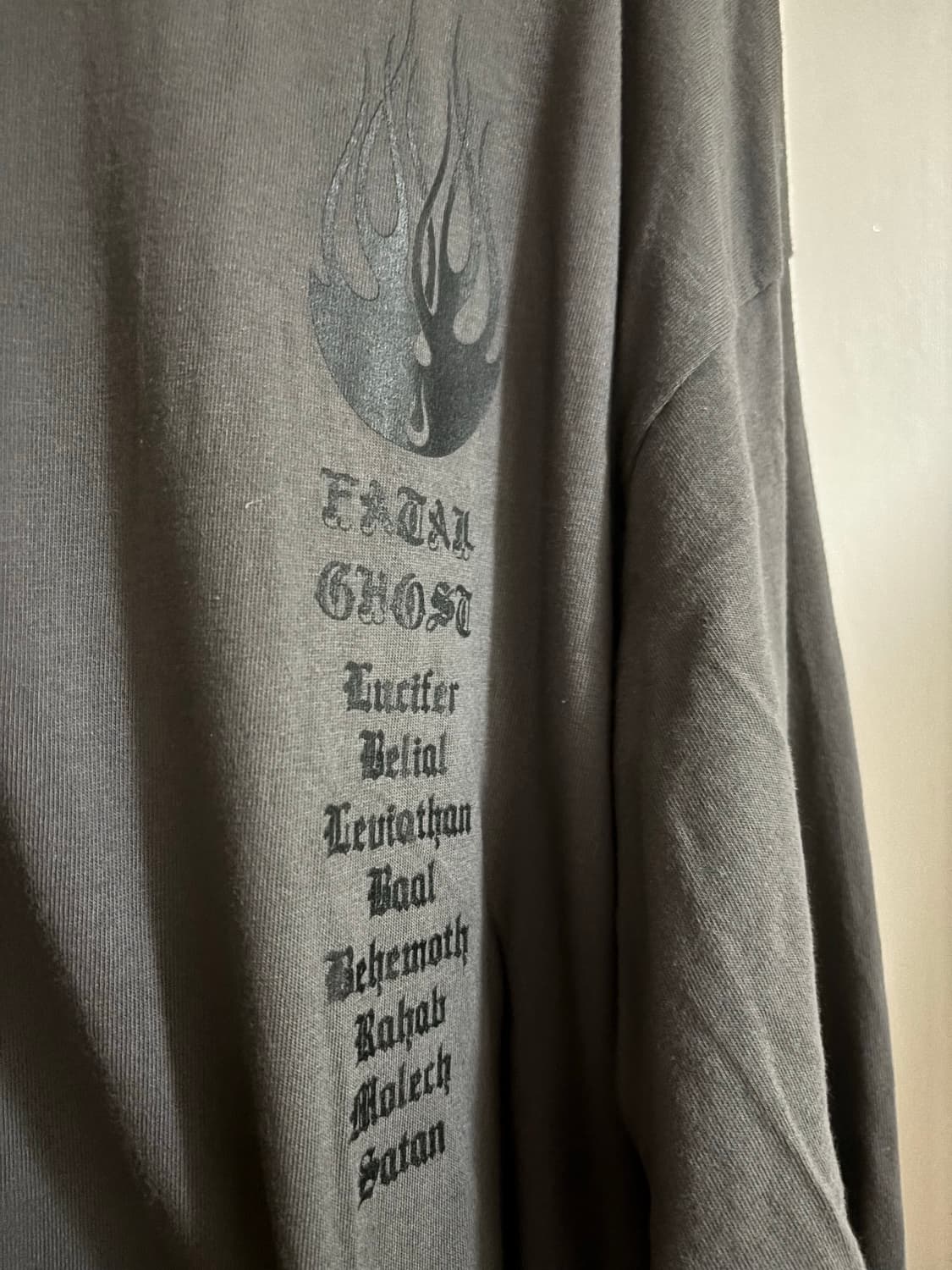 fatal ghost 롱슬리브 상품이미지1