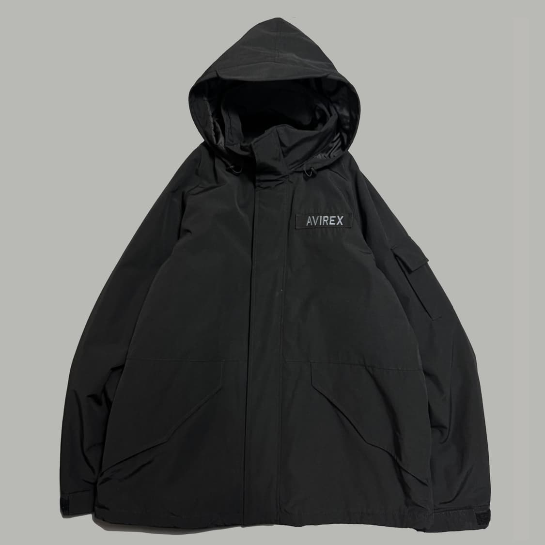 아비렉스(AVIREX) 블랙컬러 자수 네임라벨 2way 후드 패디드 파카 상품이미지8