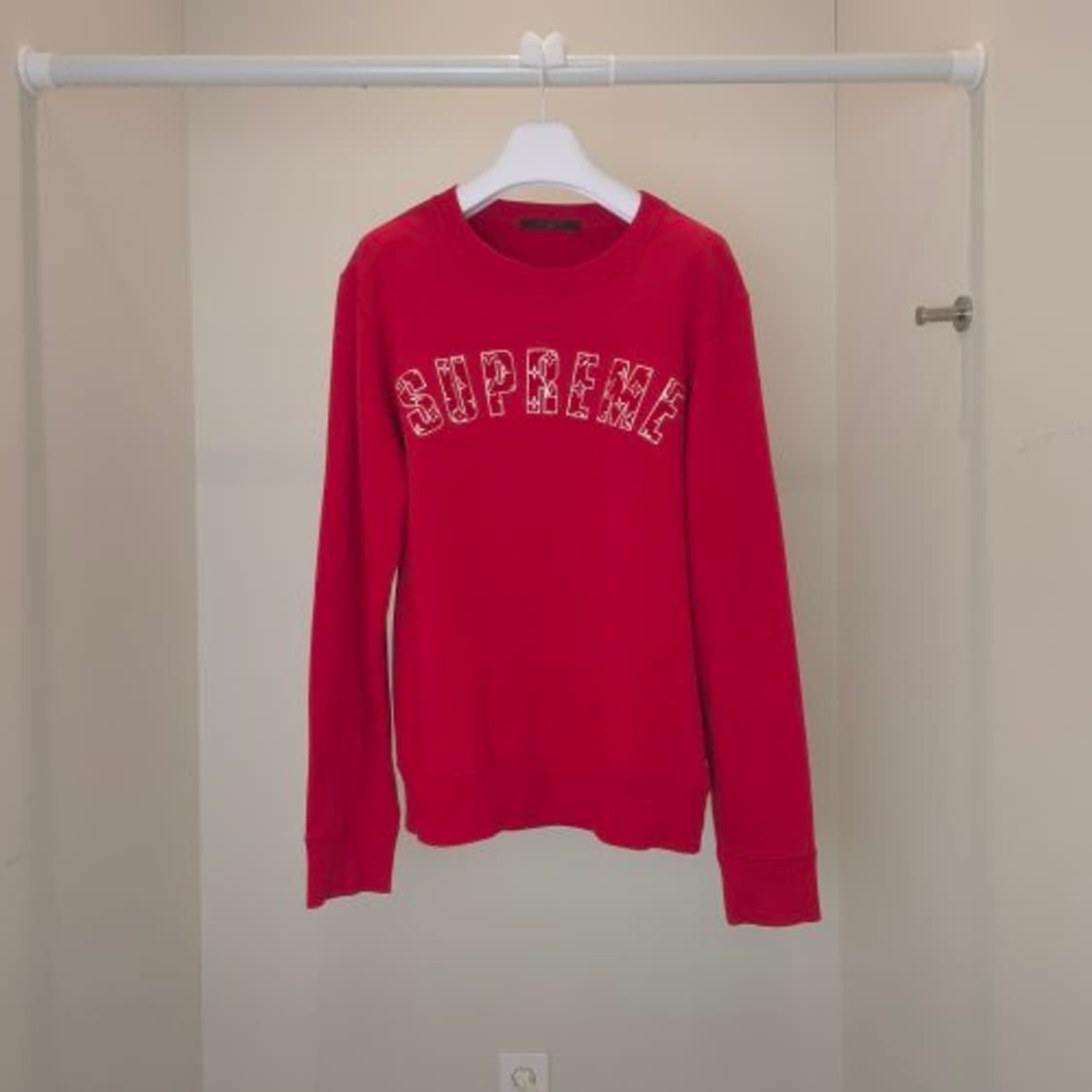 [정품/중고] 루이비통 x 슈프림 맨투맨 상품이미지1