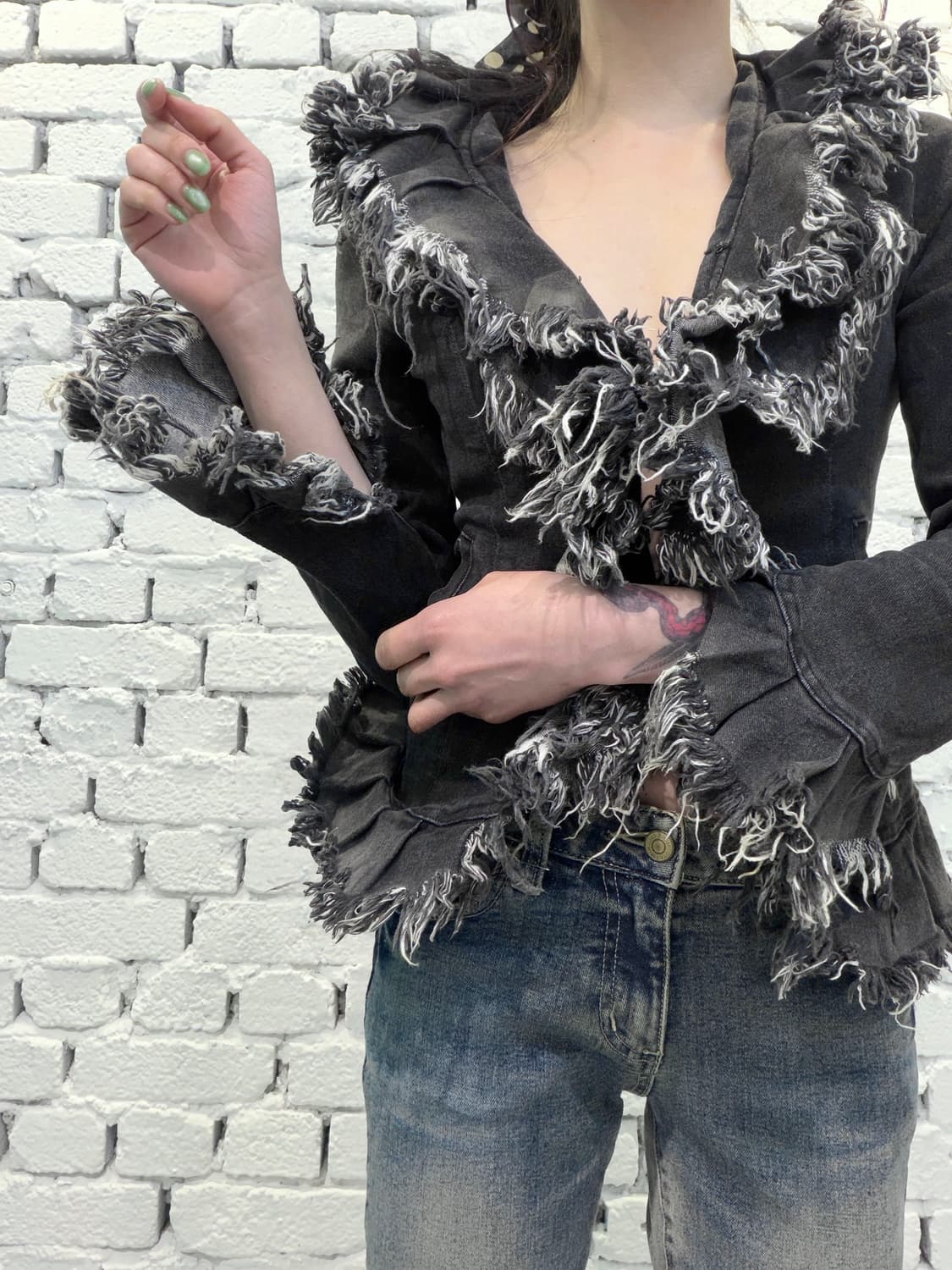Washed Black Denim Frayed Jacket 상품이미지2
