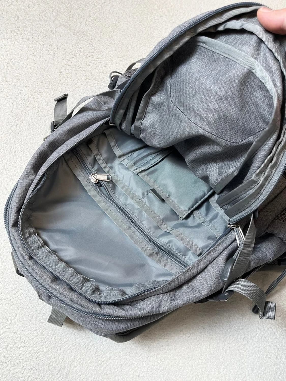 노스페이스 핫샷 그레이 배색 백팩 Q1279 상품이미지8