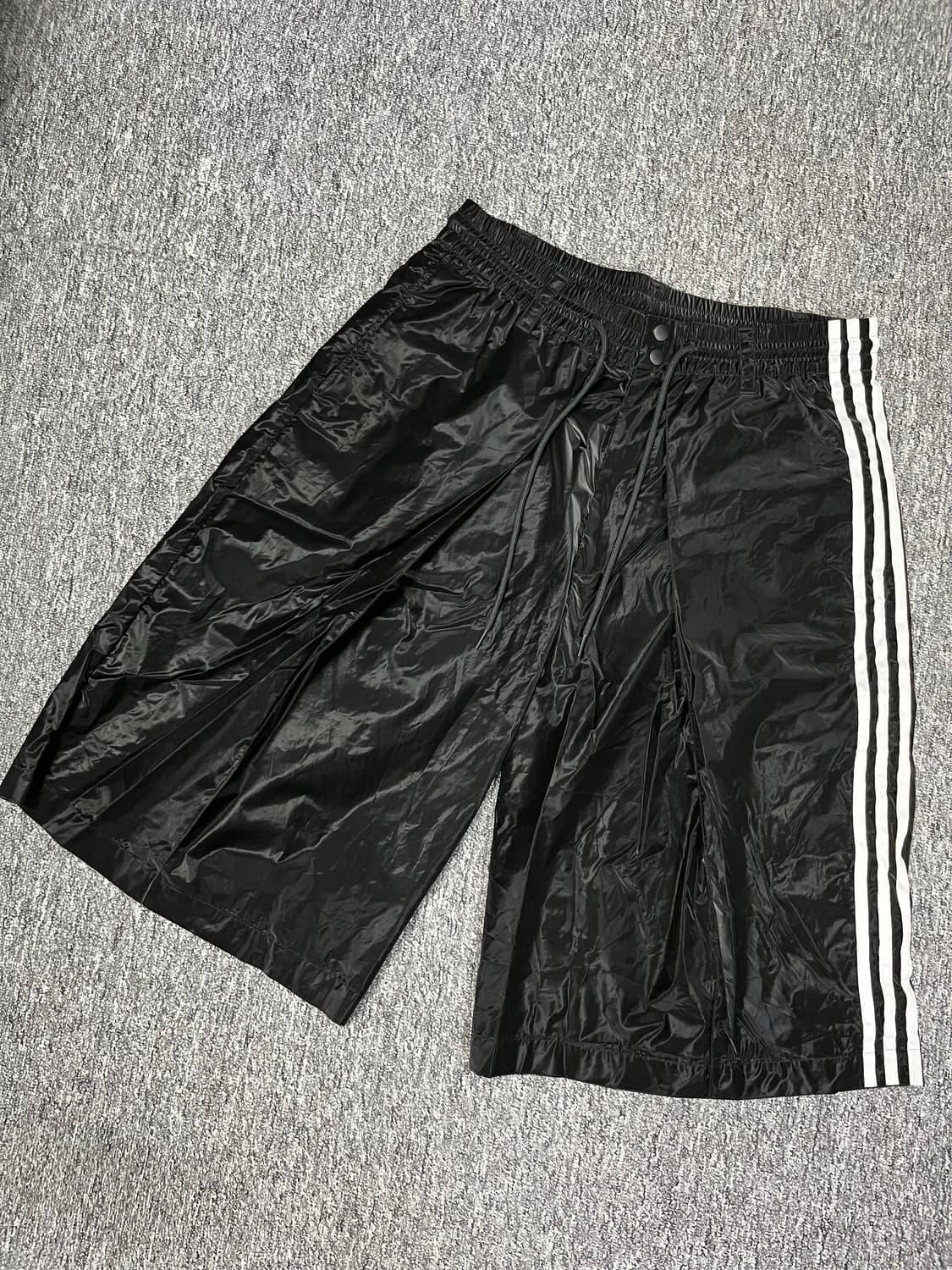 Y-3 요지야마모토 트리플 쇼츠 상품이미지4