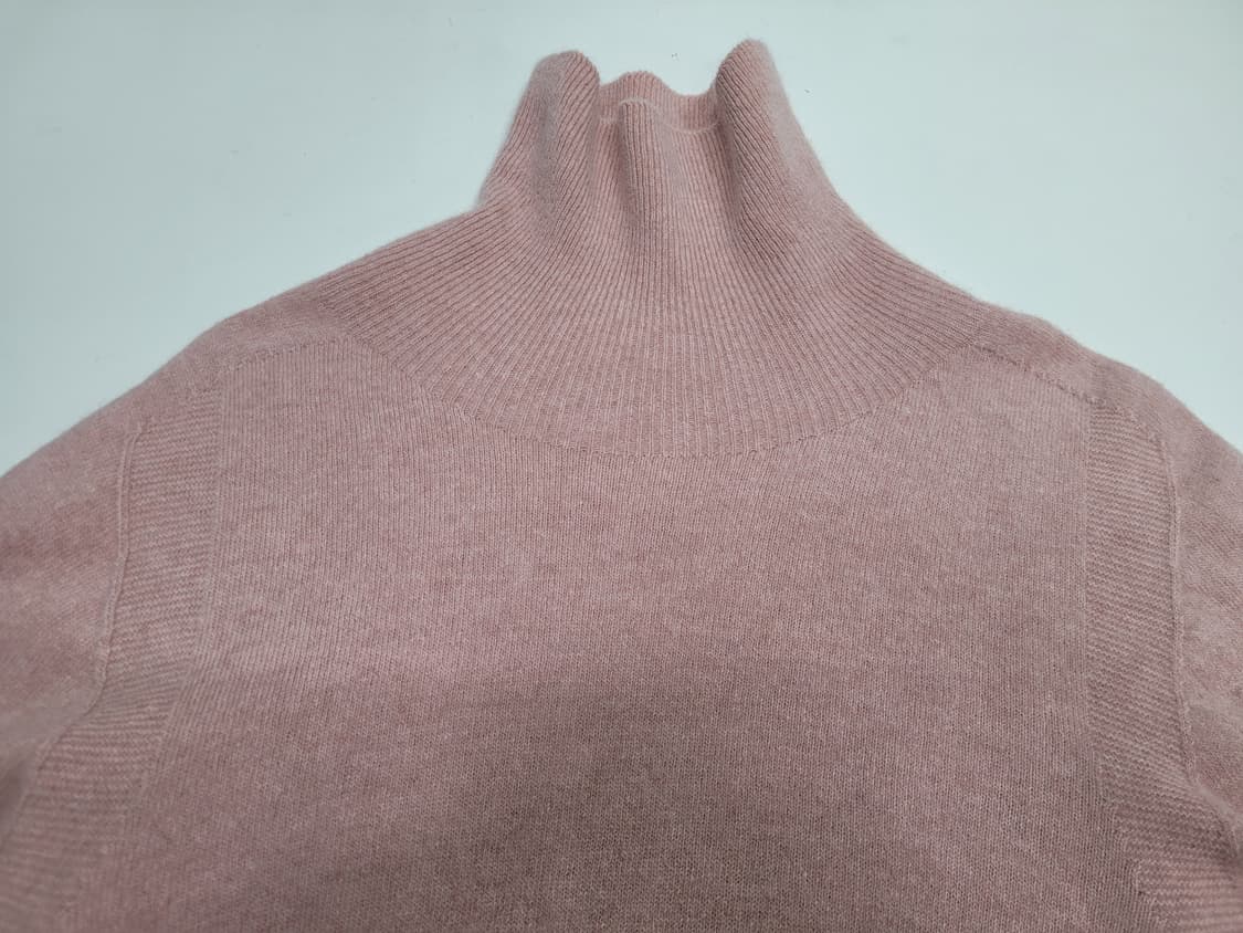 MIKVE 22FW 미크베 울 캐시미어 터틀넥 니트 / 여 M 핑크
 상품이미지4