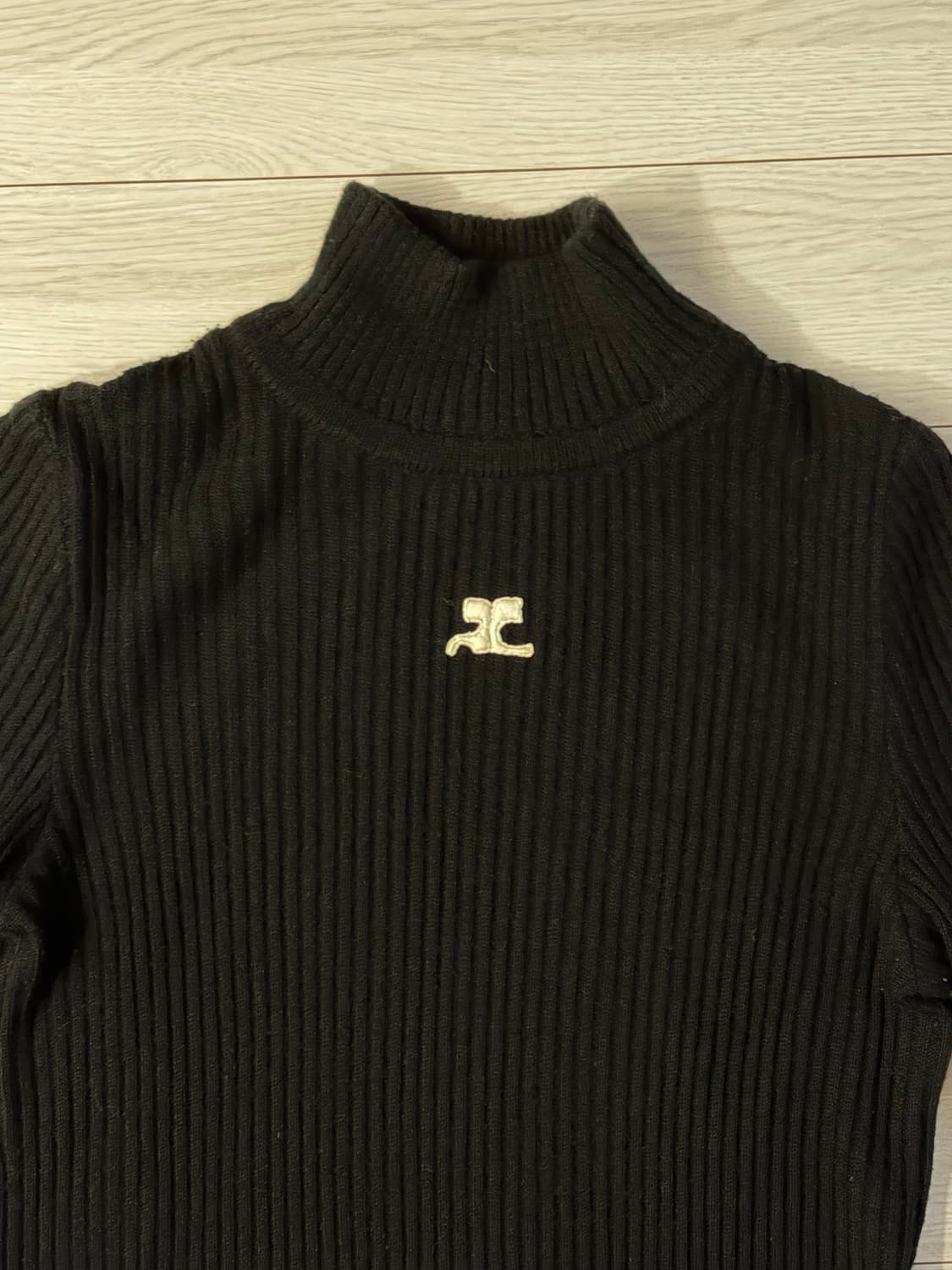 쿠레쥬 터틀넥 상품이미지2