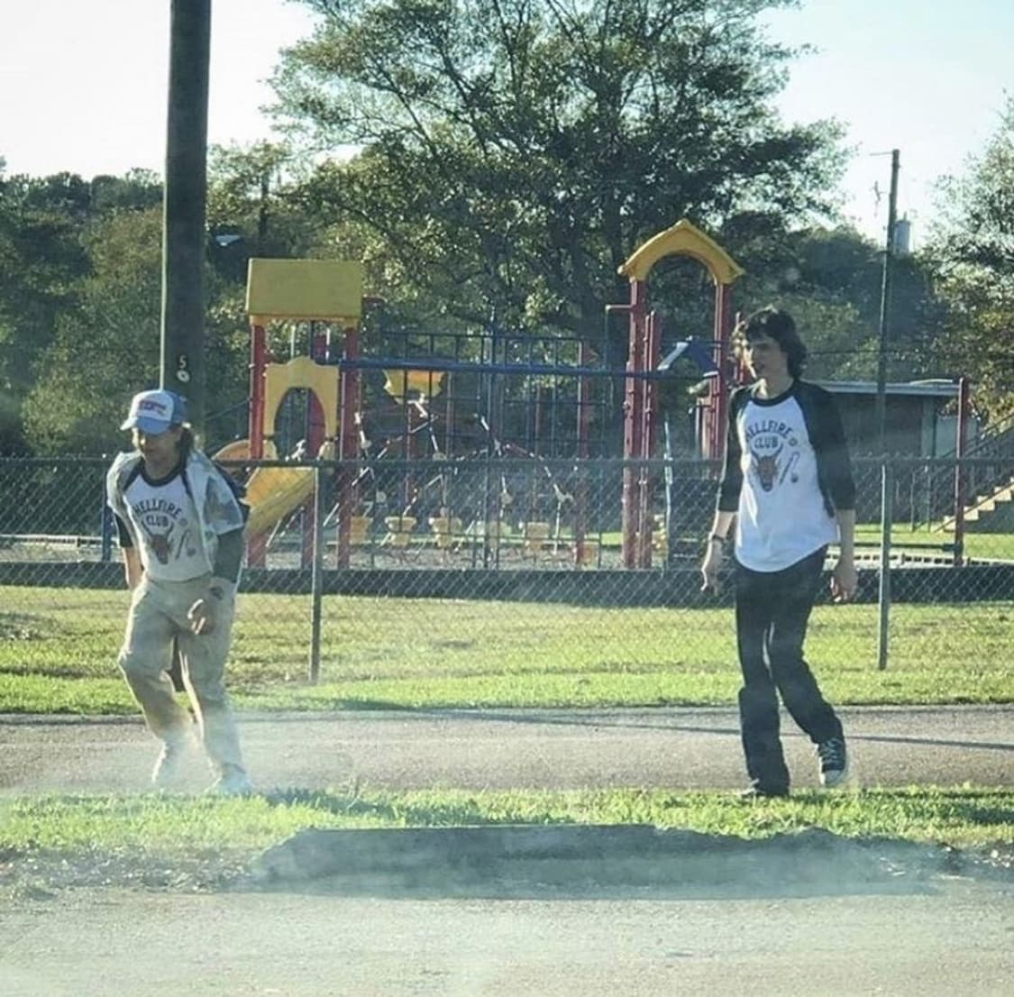 넥플릭스 기묘한이야기 헬파이어 클럽 티셔츠 상품이미지4