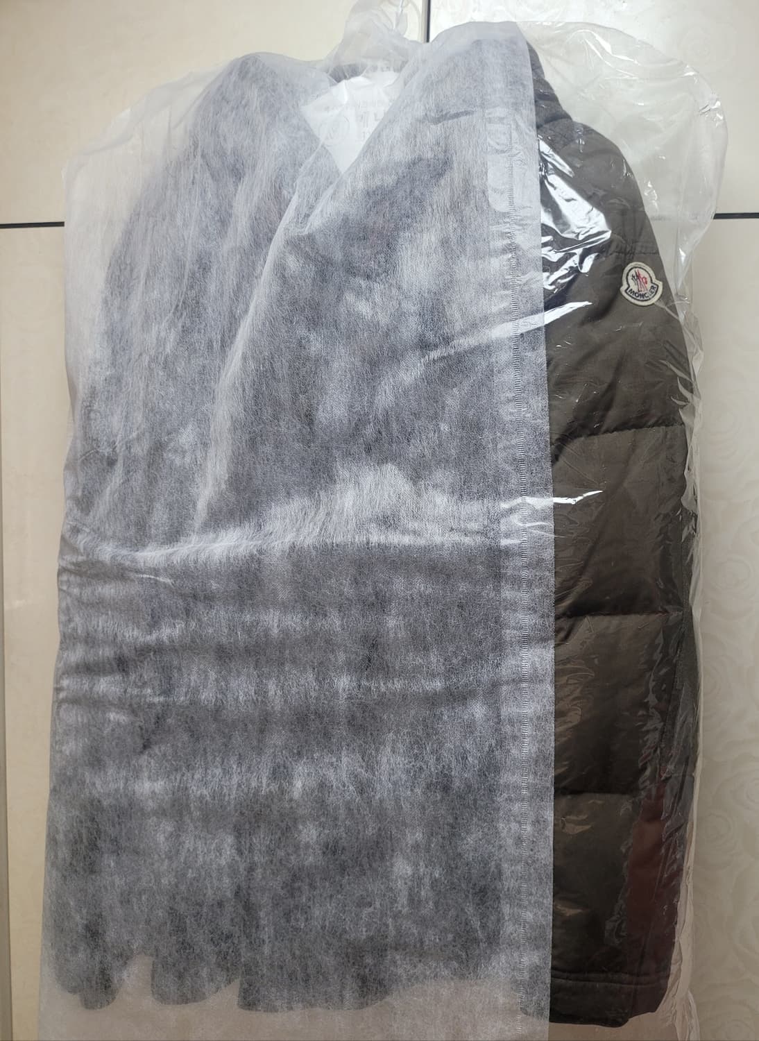 [정품] 몽클레어 패딩 자켓 경량 2 (남여공용) 새상품급 한정판  상품이미지5