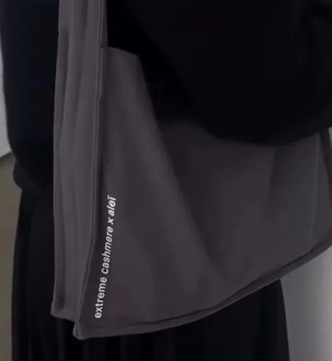 Extreme cashmere alei bag 상품이미지1