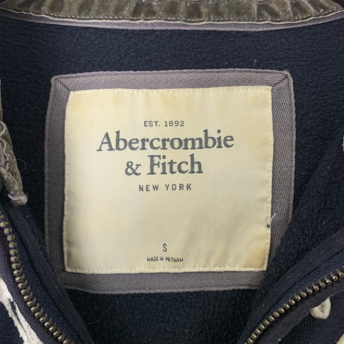 아베크롬비 y2k 와투케 네이비 후드집업 상품이미지6