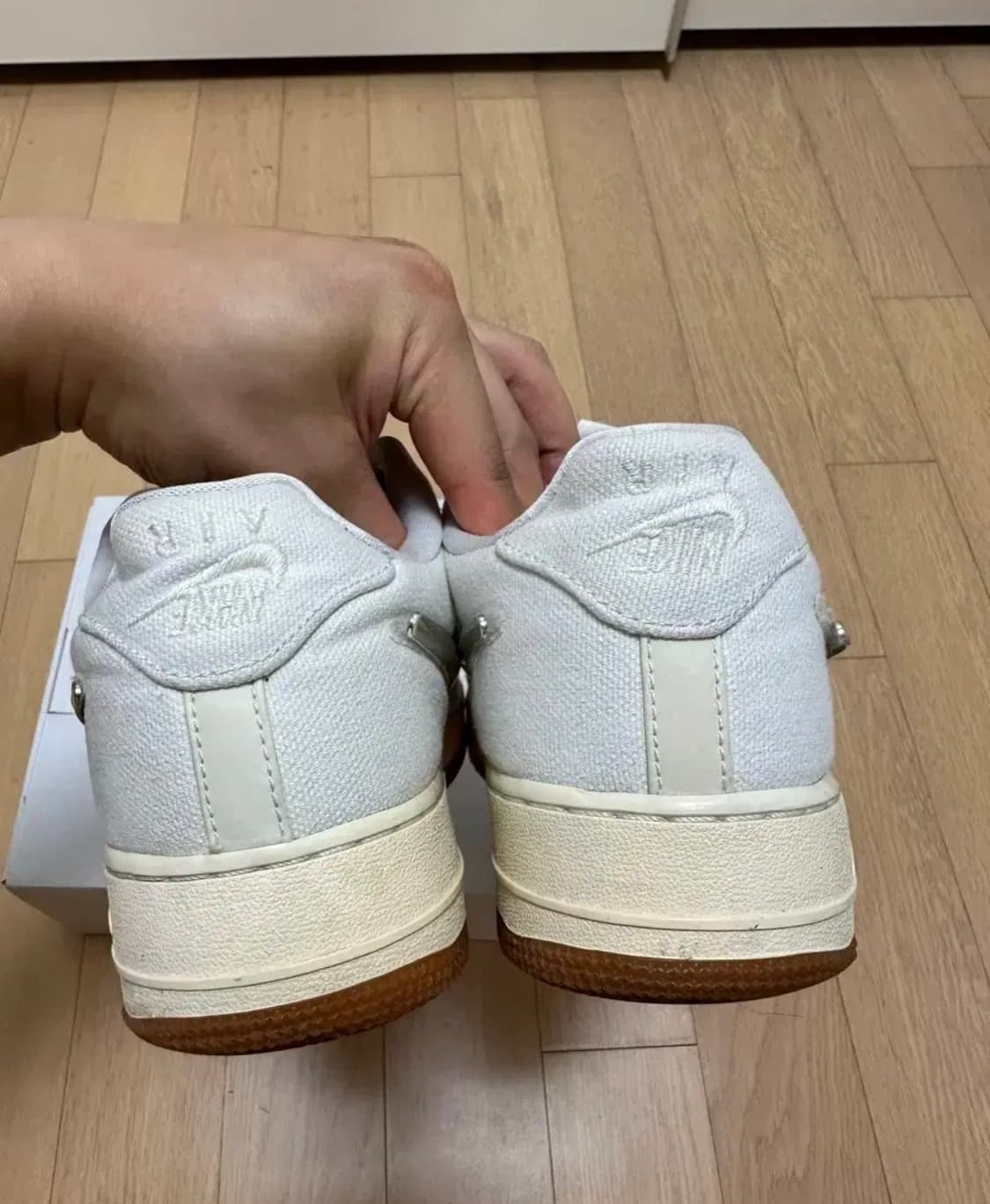 나이키 x 트래비스 스캇 에어포스1 로우 270 상품이미지3