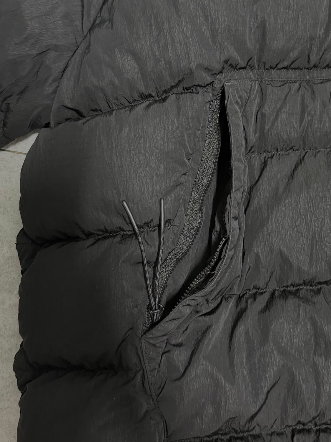 cp컴퍼니 에코 크롬r 고글 다운 자켓 50size 상품이미지3