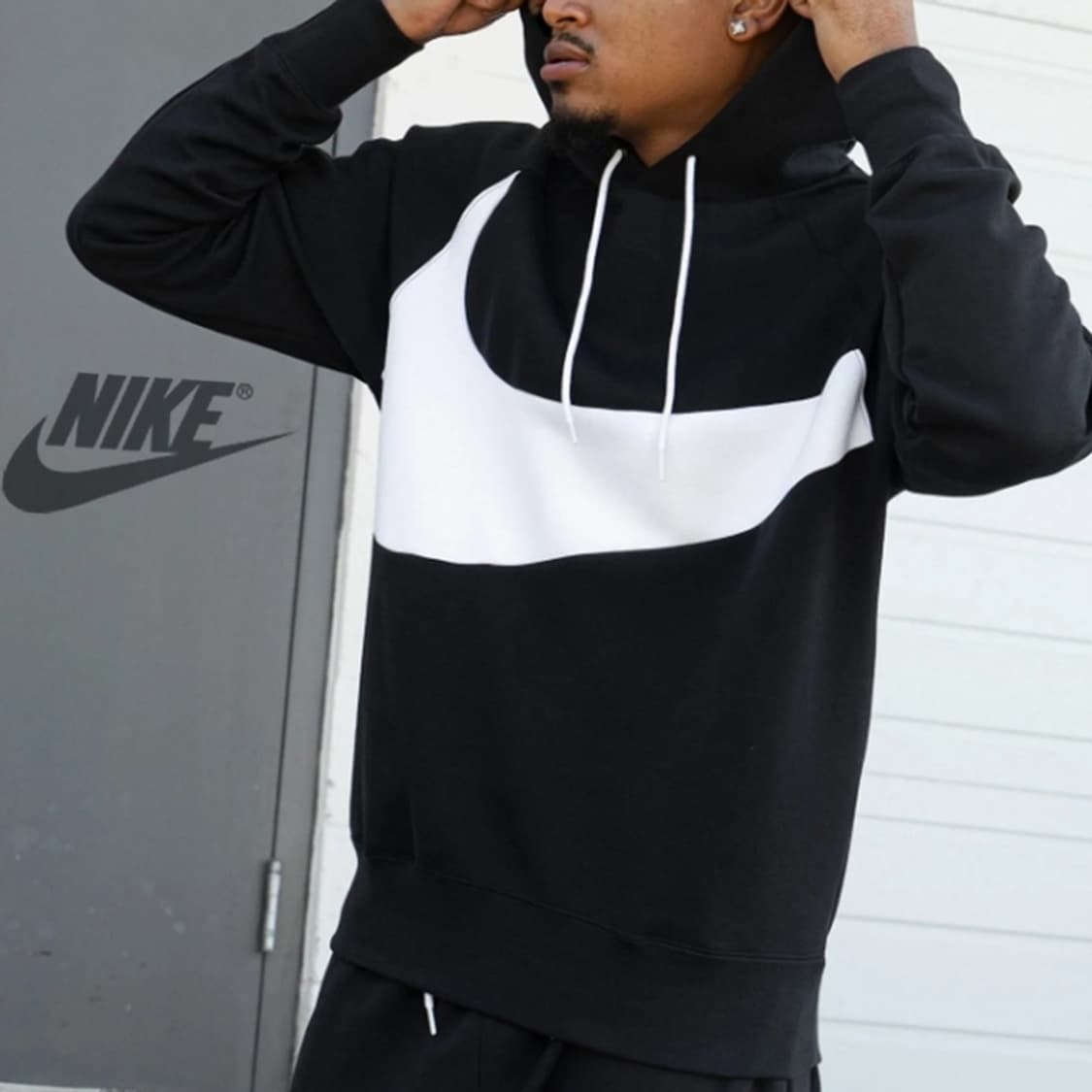 [M] Nike 나이키 빅스우시 검/흰 후드티 상품이미지4