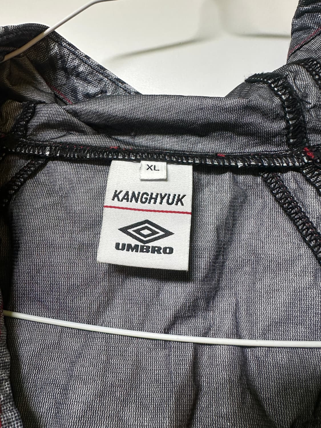 원가 26만원 새상품 엄브로 강혁 콜라보 바람막이 XL 상품이미지10