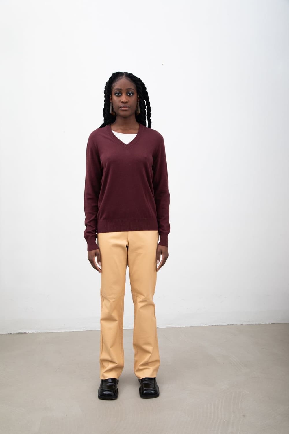마르지엘라 엘보우 패치 브이넥 니트 버건디 상품이미지3