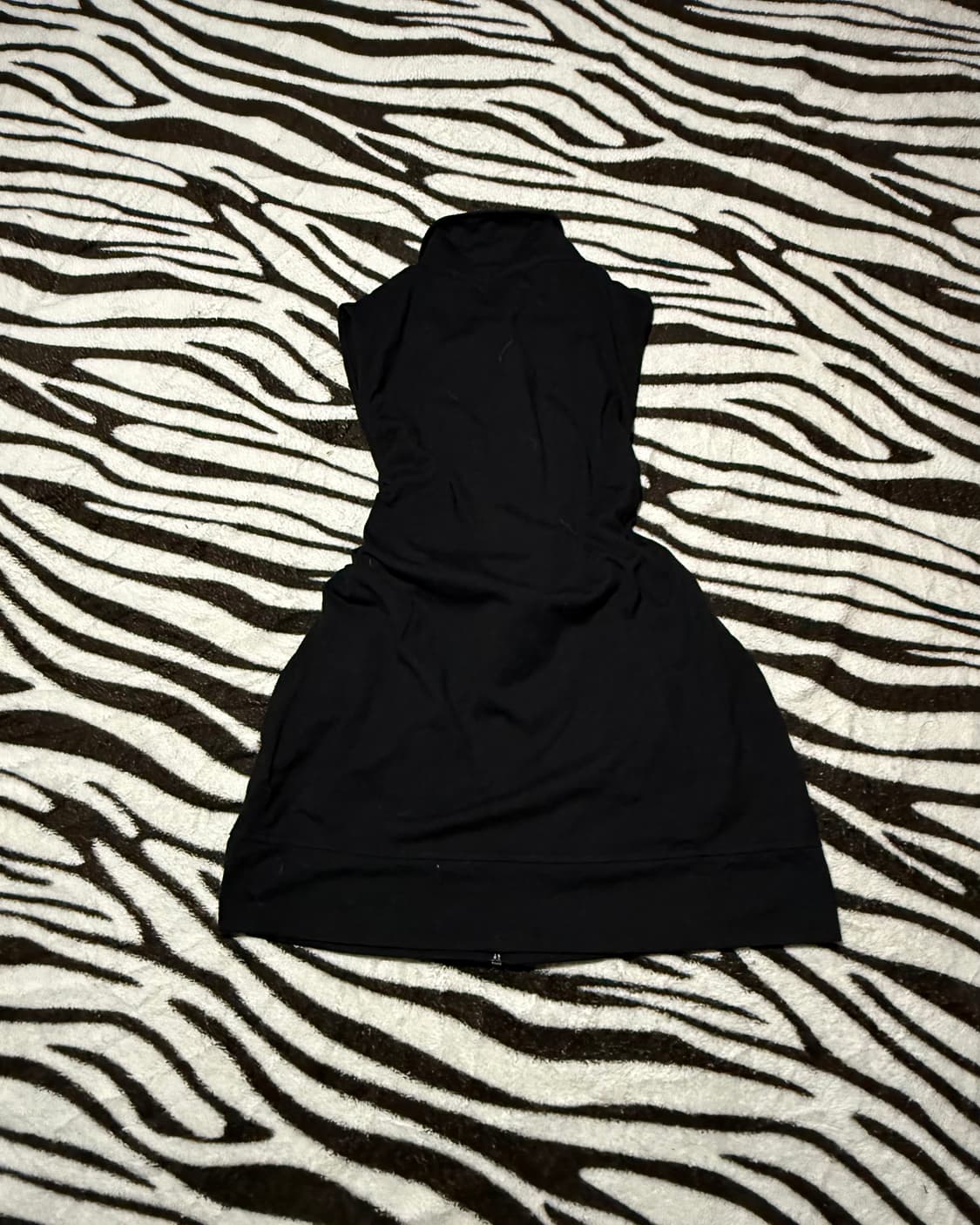 In The Attic diagonal zipper sleeveless  상품이미지5