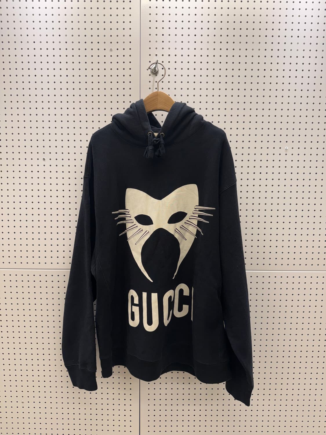 구찌 매니페스토 마스크 후드티 블랙 U1229 상품이미지2