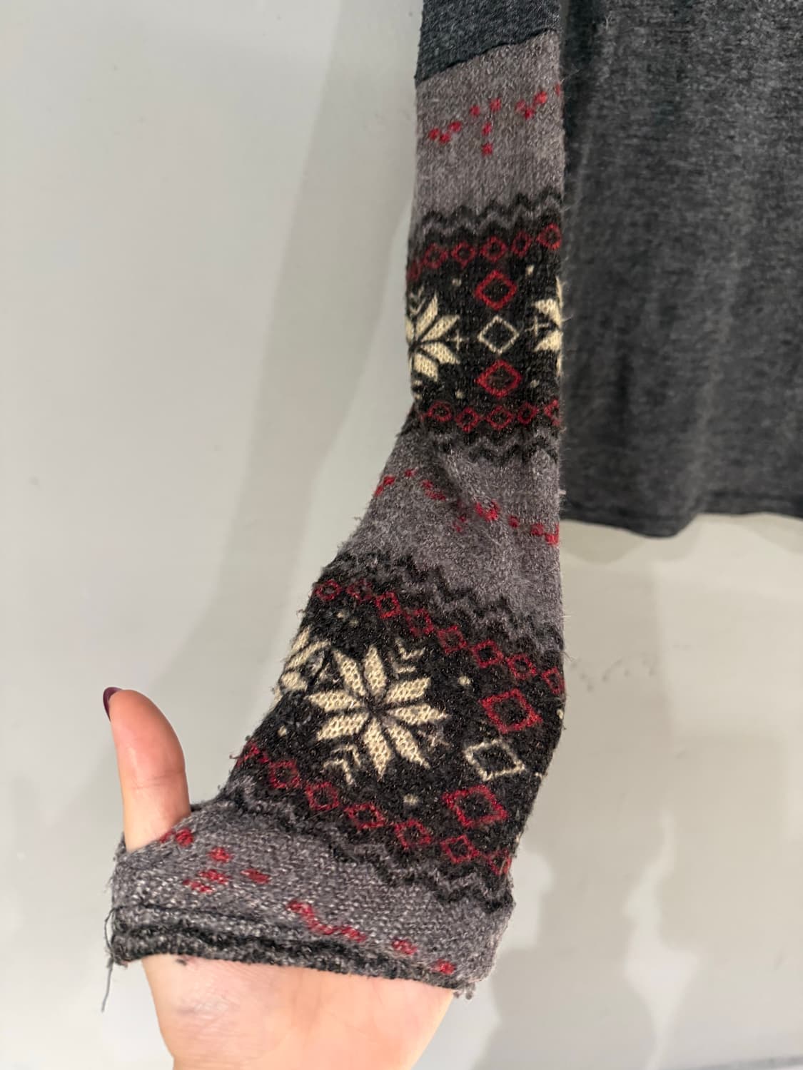 snow pattern hand warmer turtleneck top 상품이미지7