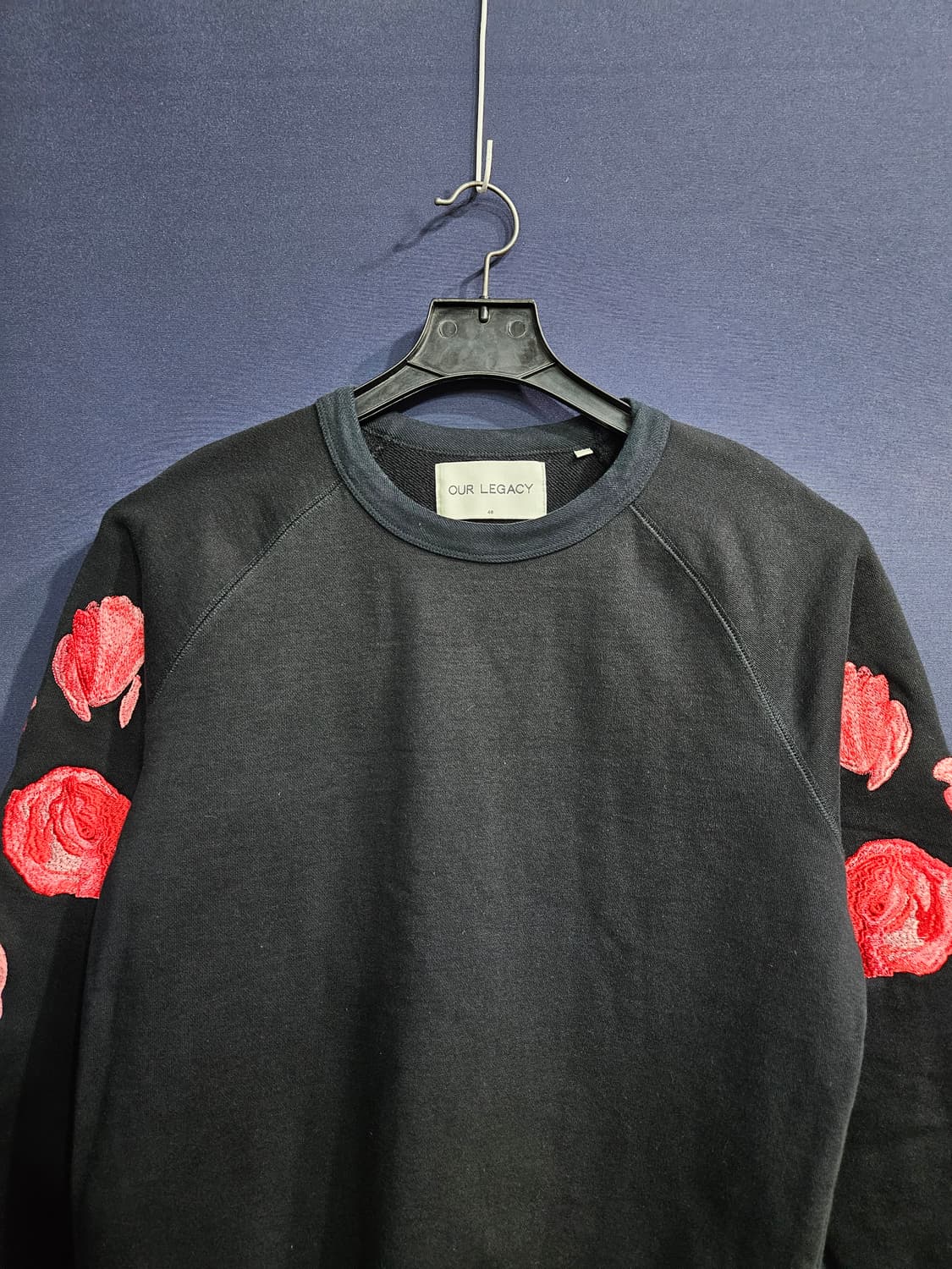 아워레가시 로즈자수 블랙 남성 세미오버핏 95 맨투맨  상품이미지7