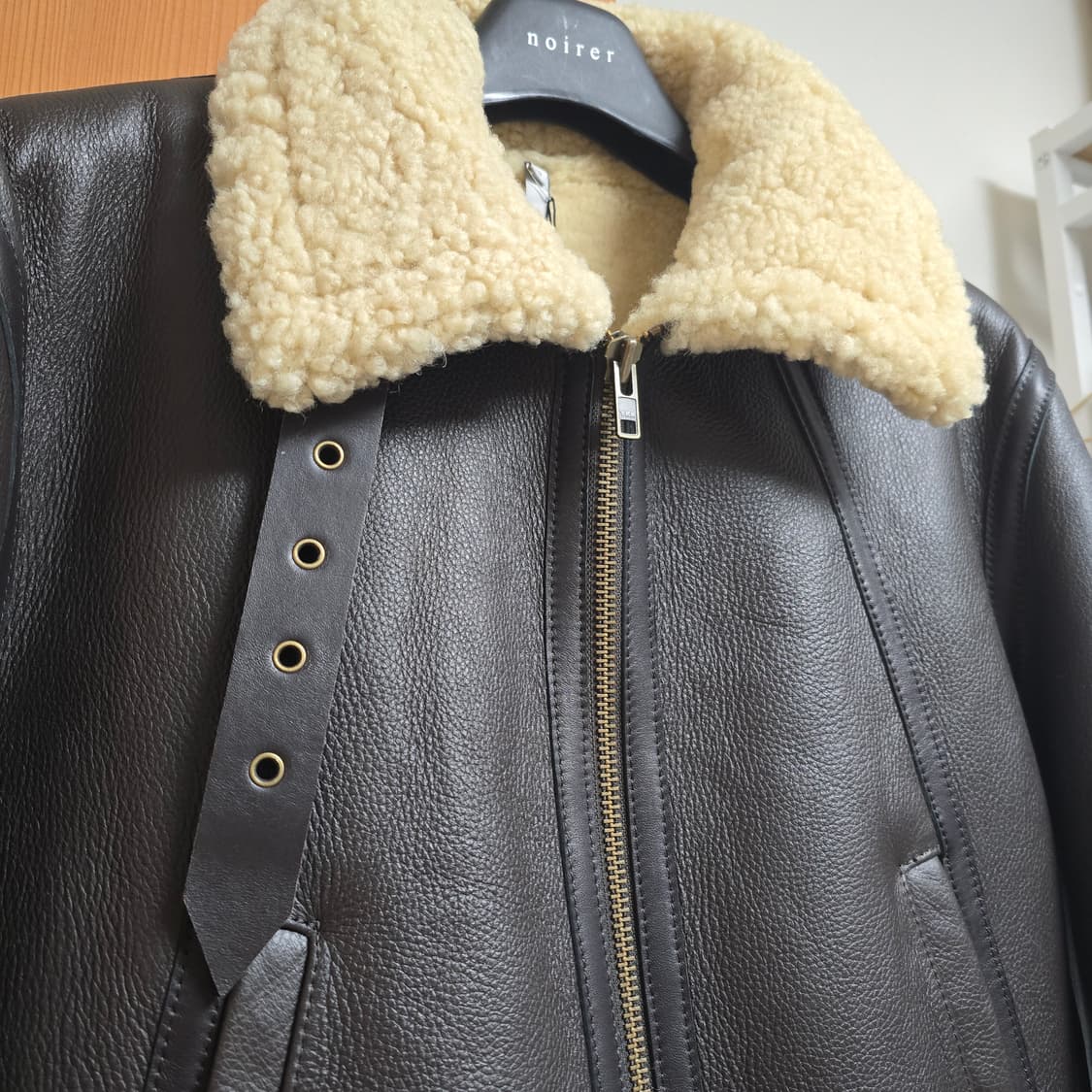 노이어 무스탕 50, 52사이즈 판매해요 상품이미지2