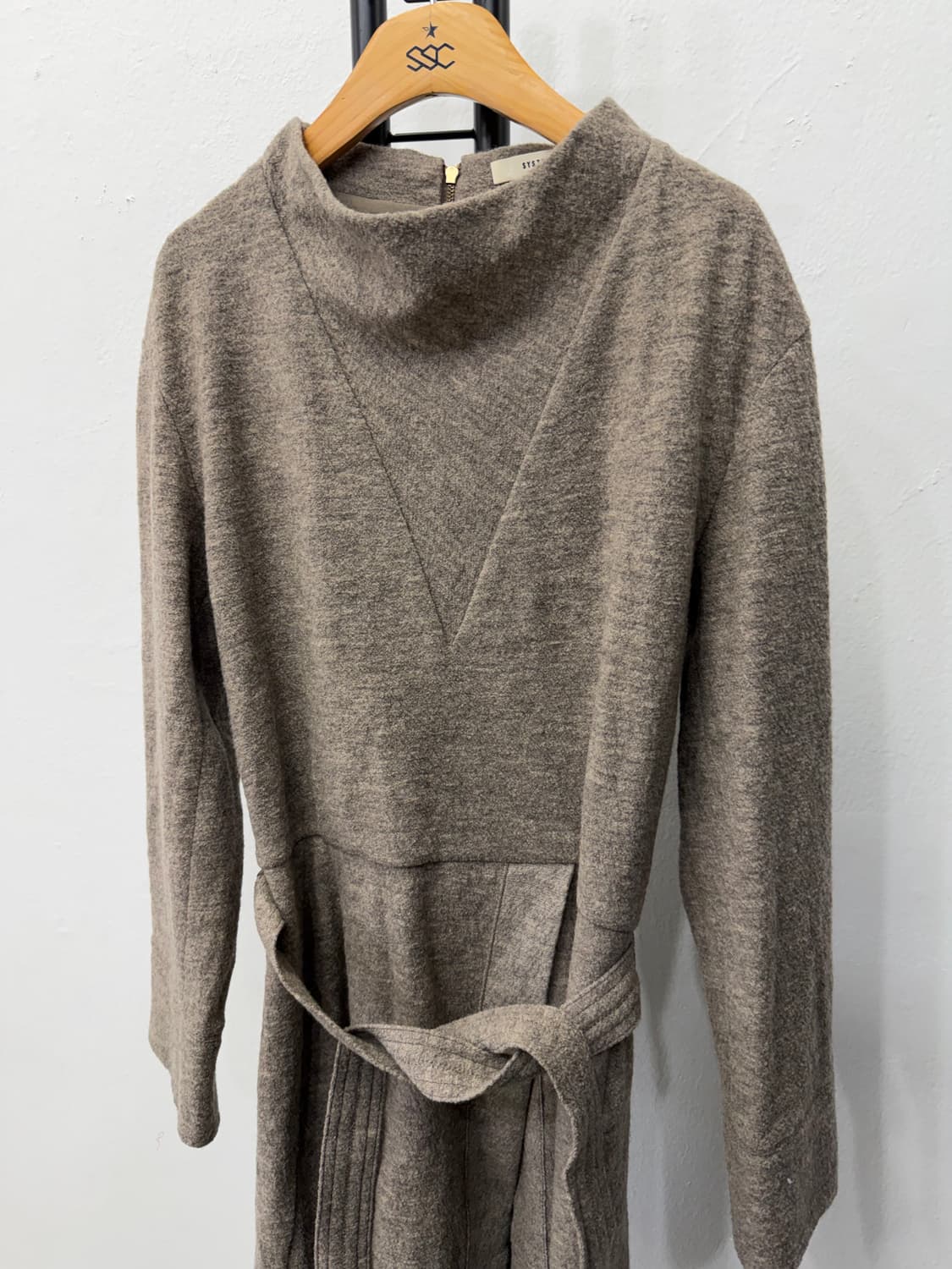 정품) SYSTEM 시스템 한섬 벨티드 니트원피스 82 상품이미지3