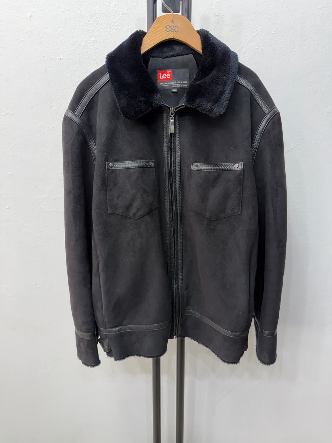 정품) Lee 리 무스탕 블랙 스웨이드 자켓 95 상품이미지1