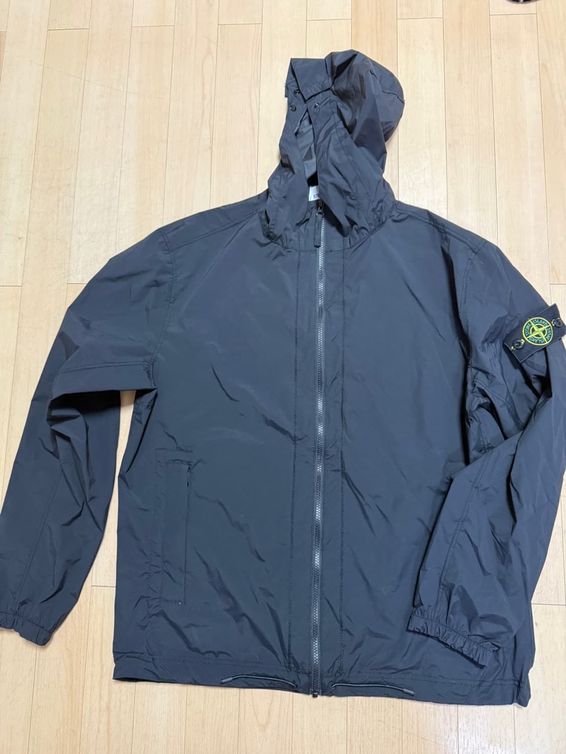 스톤아일랜드 윈드브레이커 상품이미지10