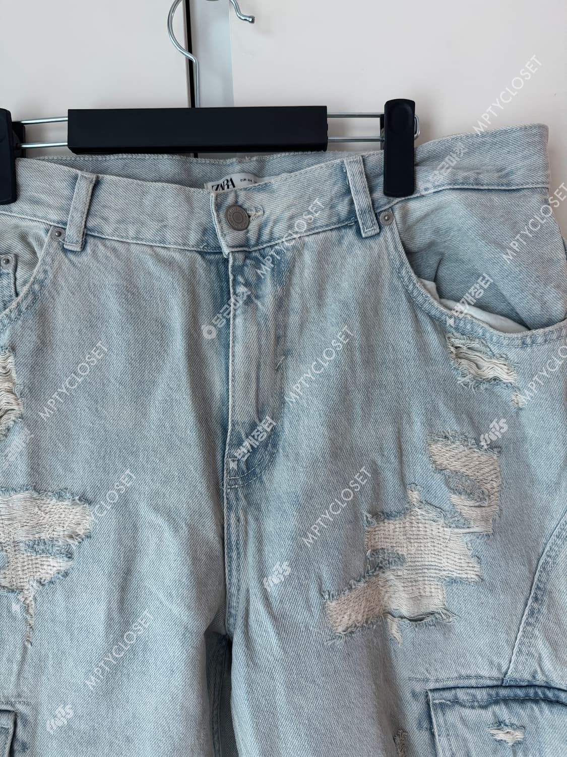 자라 디스트레스드 립드 연청 데님 카고 팬츠 상품이미지6