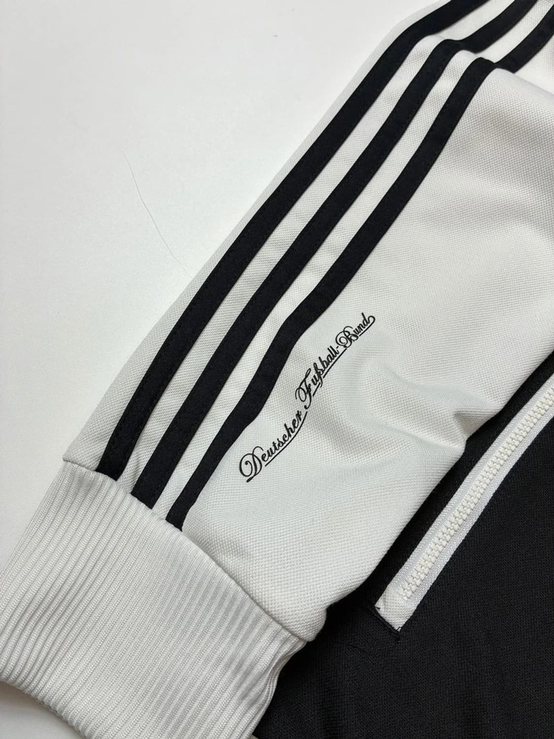 아디다스 STC 독일 국대 엠블럼 트랙탑 져지 자켓 PN8317 상품이미지4