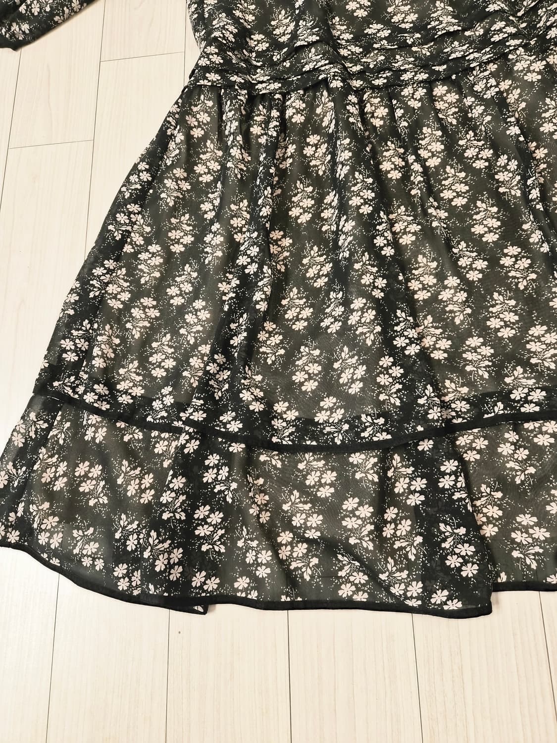 시슬리(SISLEY) 정품 - 플라워 패턴 쉬폰 원피스 (상태 최상) 상품이미지5