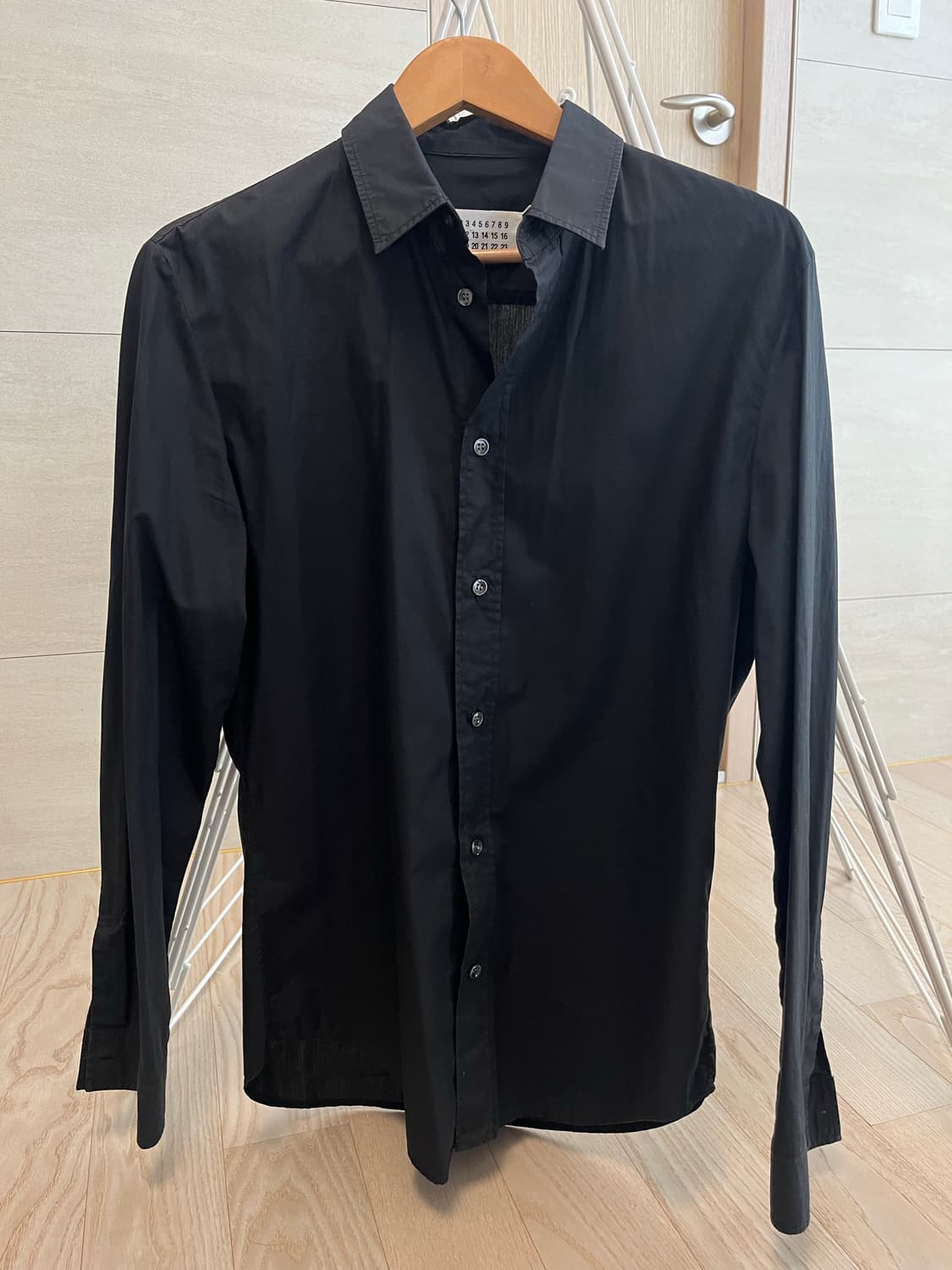 메종 마르지엘라 / 스티치 셔츠 블랙 / 39 상품이미지1