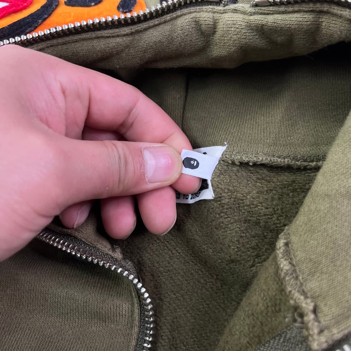 100 베이프 타이거 카키 반집업 후드티 상품이미지3