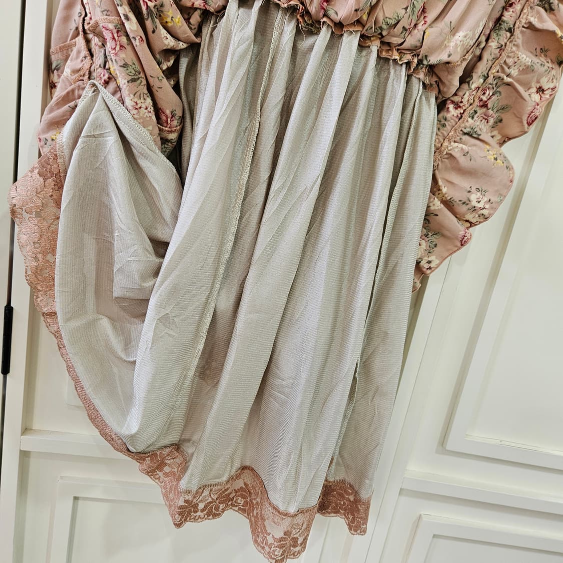 엑시즈팜 로즈 플라워 레이스 원피스 상품이미지7