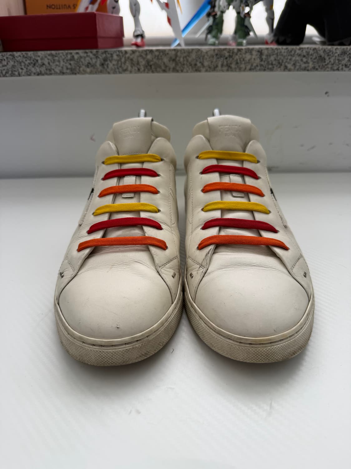 정품) 펜디 남성 스니커즈 컬러풀 슈레이스 280(9) 상품이미지1