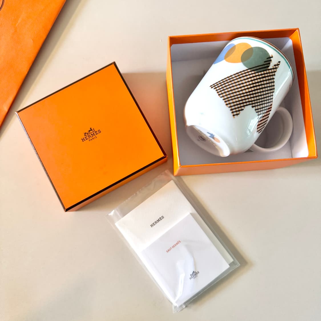 에르메스 홀스 머그컵 300ml 박스 북렛 미개봉 풀구성 백화점새상품 상품이미지1