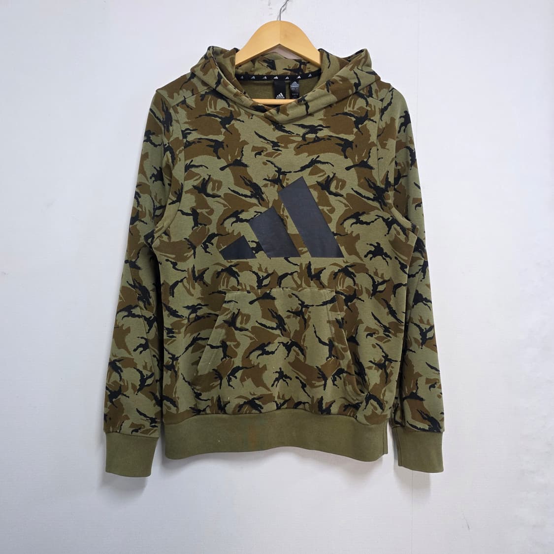 M 95 아디다스 카모 패턴 빅로고 후드티 상품이미지1