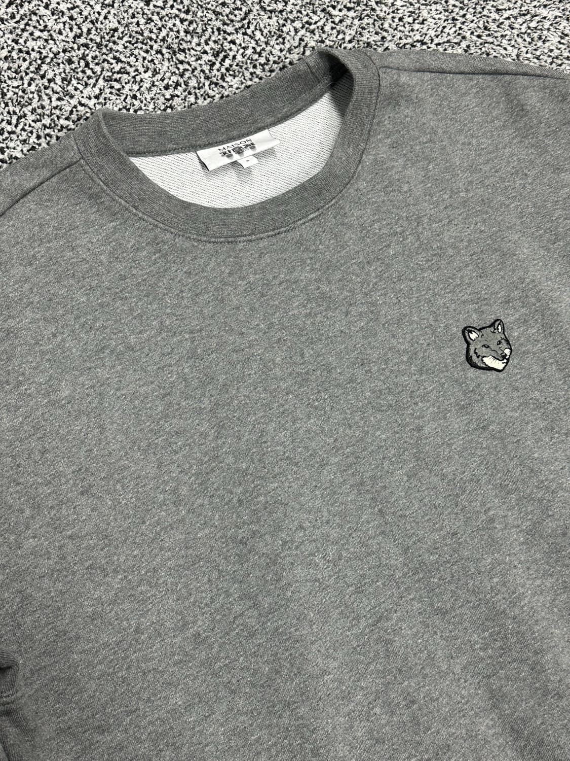 메종키츠네 신형 차콜 맨투맨 상품이미지2