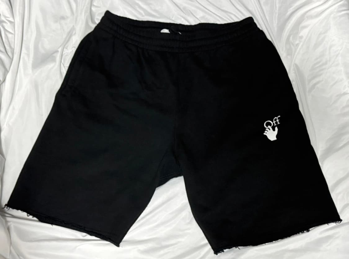 오프화이트 반바지 상품이미지1